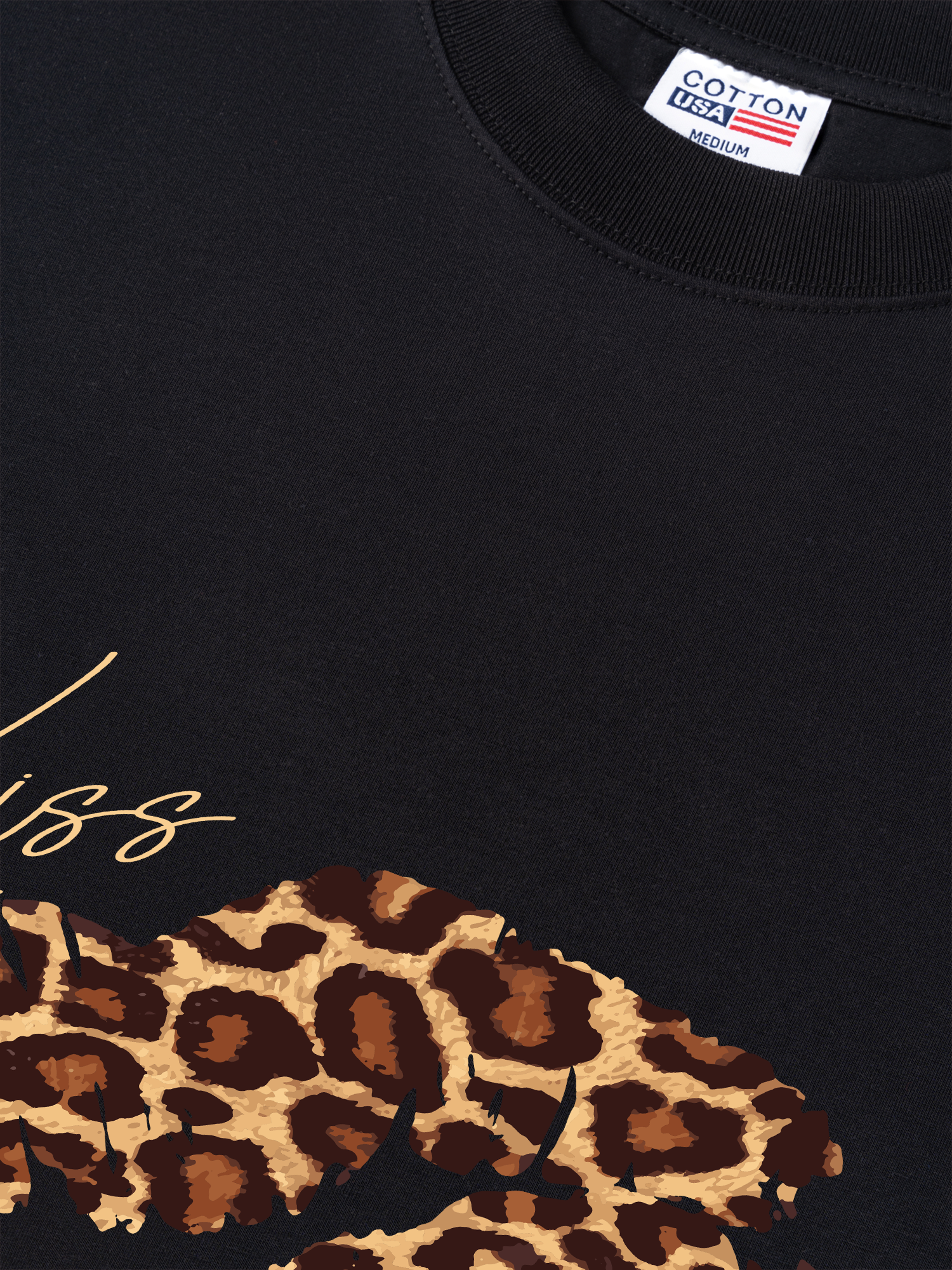 Áo Thun Relaxed Fit Urban Leopard Kiss Lip