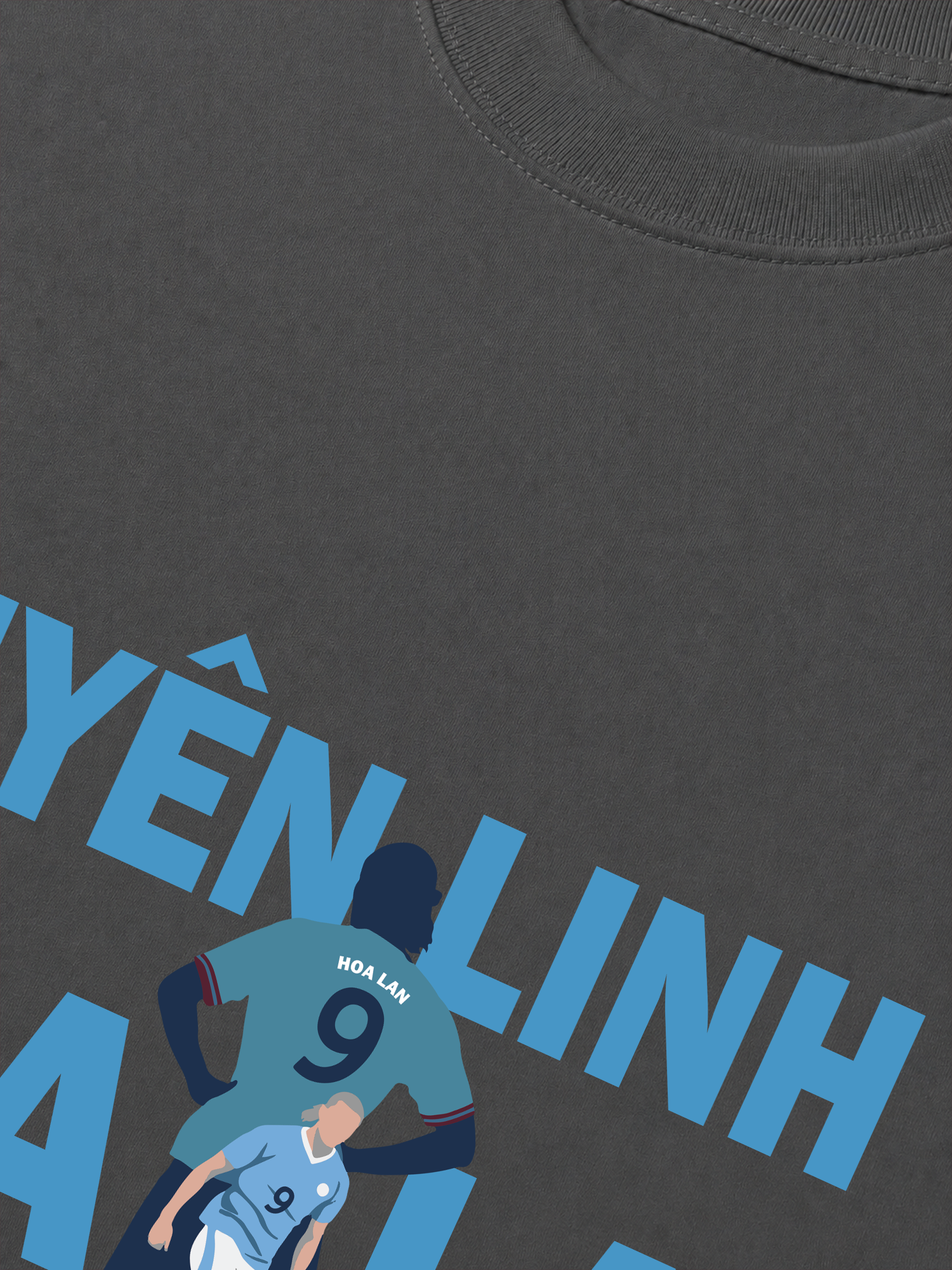 Áo Thun Relaxed Fit Soccer Uyên Linh Hoa Lan