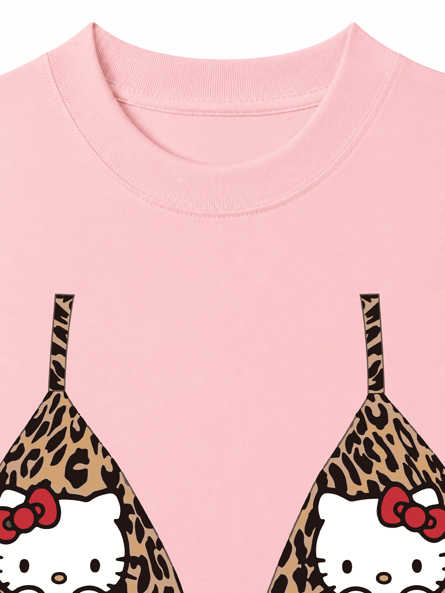 Áo Thun Relaxed Fit Urban Leopard Bikini