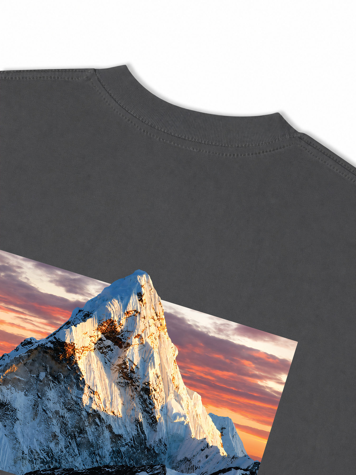 Áo Thun Relaxed Fit Adventure Everest The Highest Peak On Earth