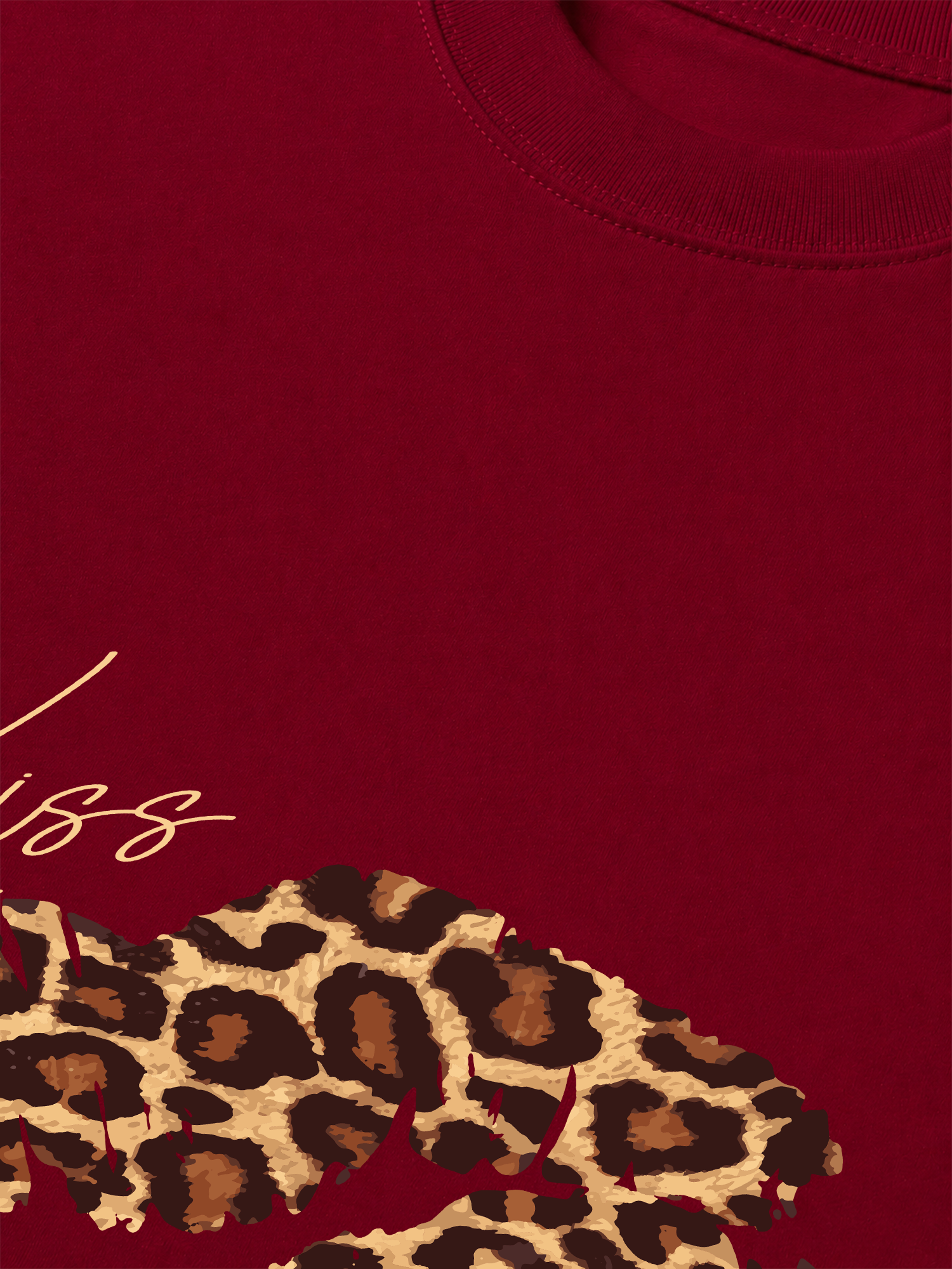 Áo Thun Relaxed Fit Urban Leopard Kiss Lip