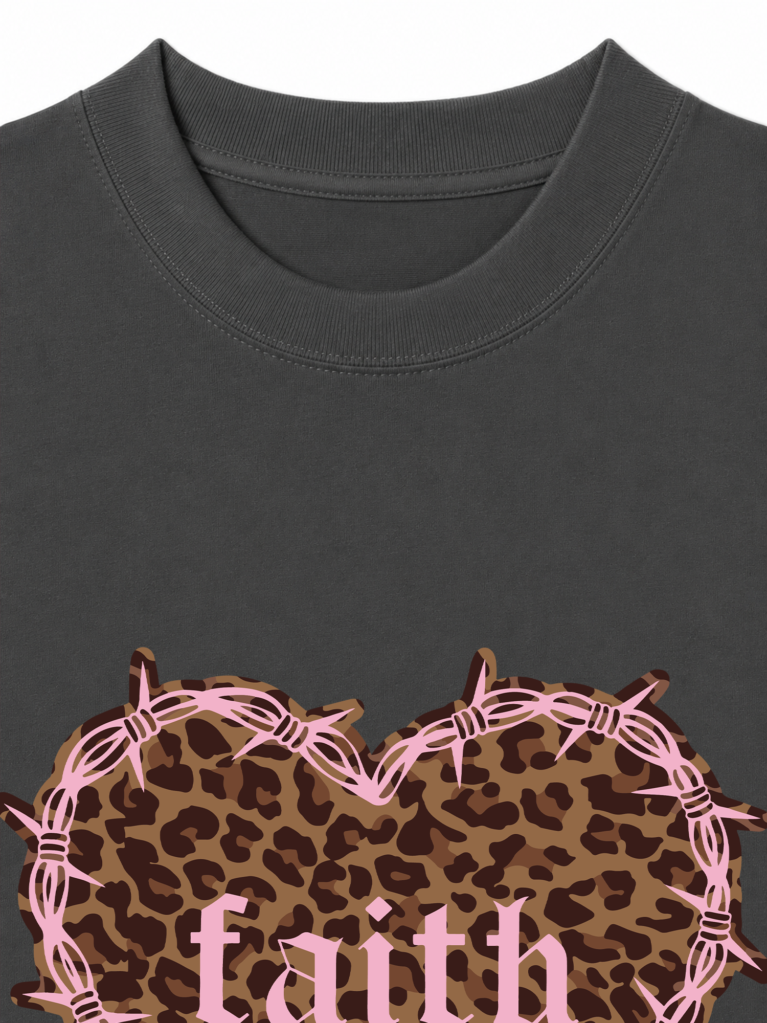Áo Thun Relaxed Fit Urban Leopard Faith Heart
