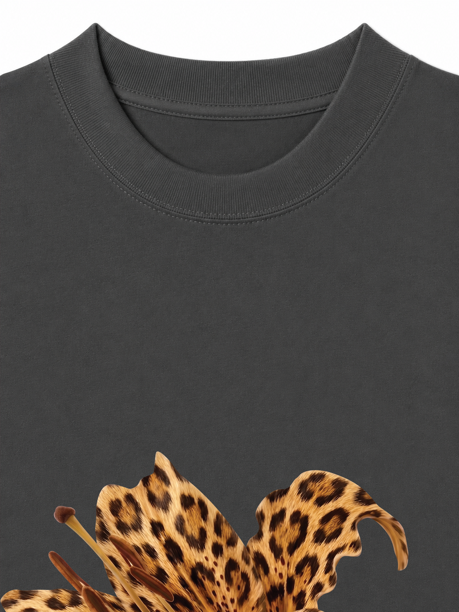 Áo Thun Relaxed Fit Urban Leopard Flower