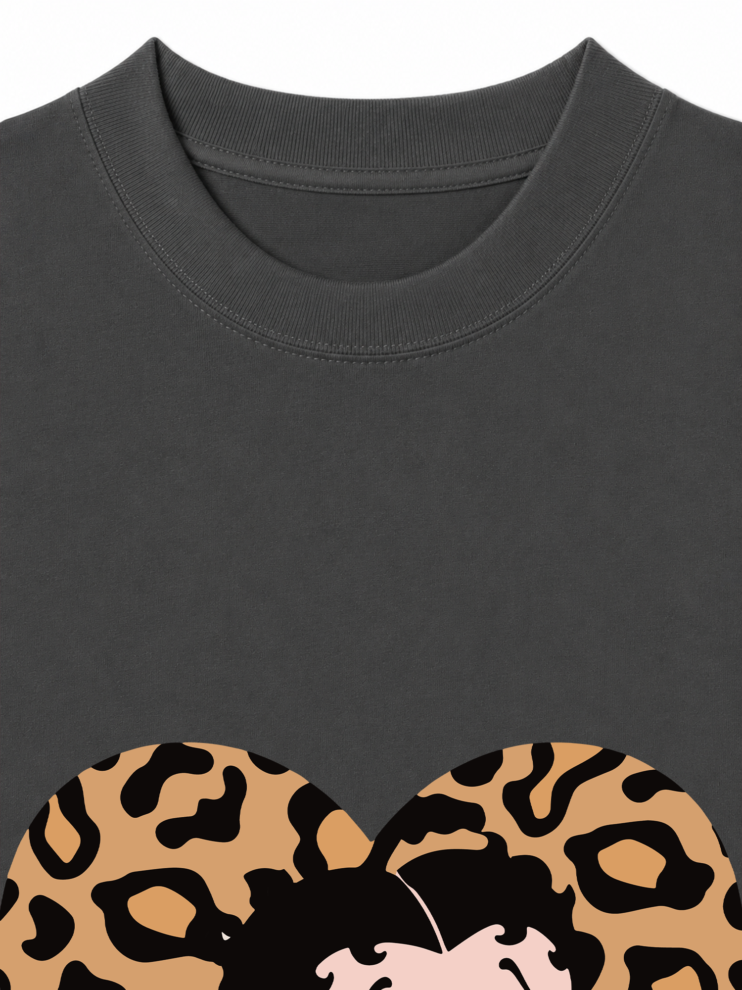 Áo Thun Relaxed Fit Urban Leopard Betty Cheetah Heart