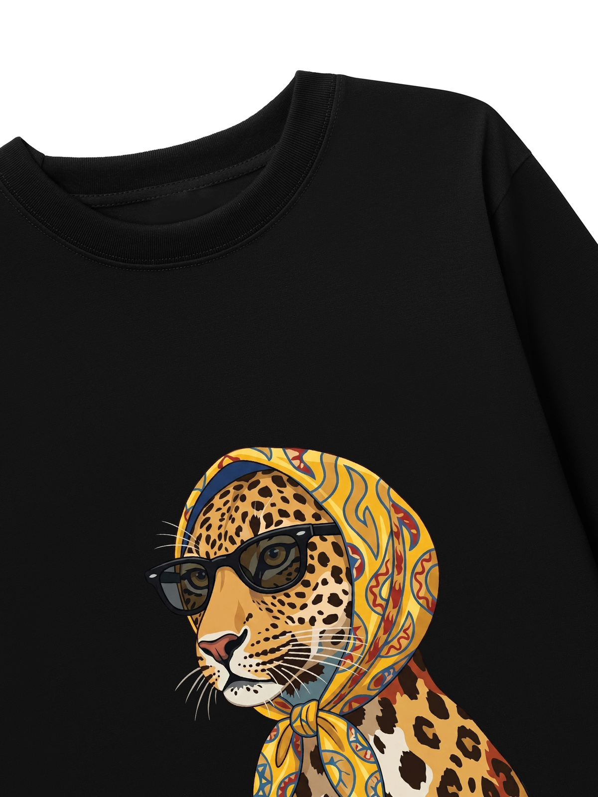 Áo Thun Dài Tay Urban Leopard Safari Chic