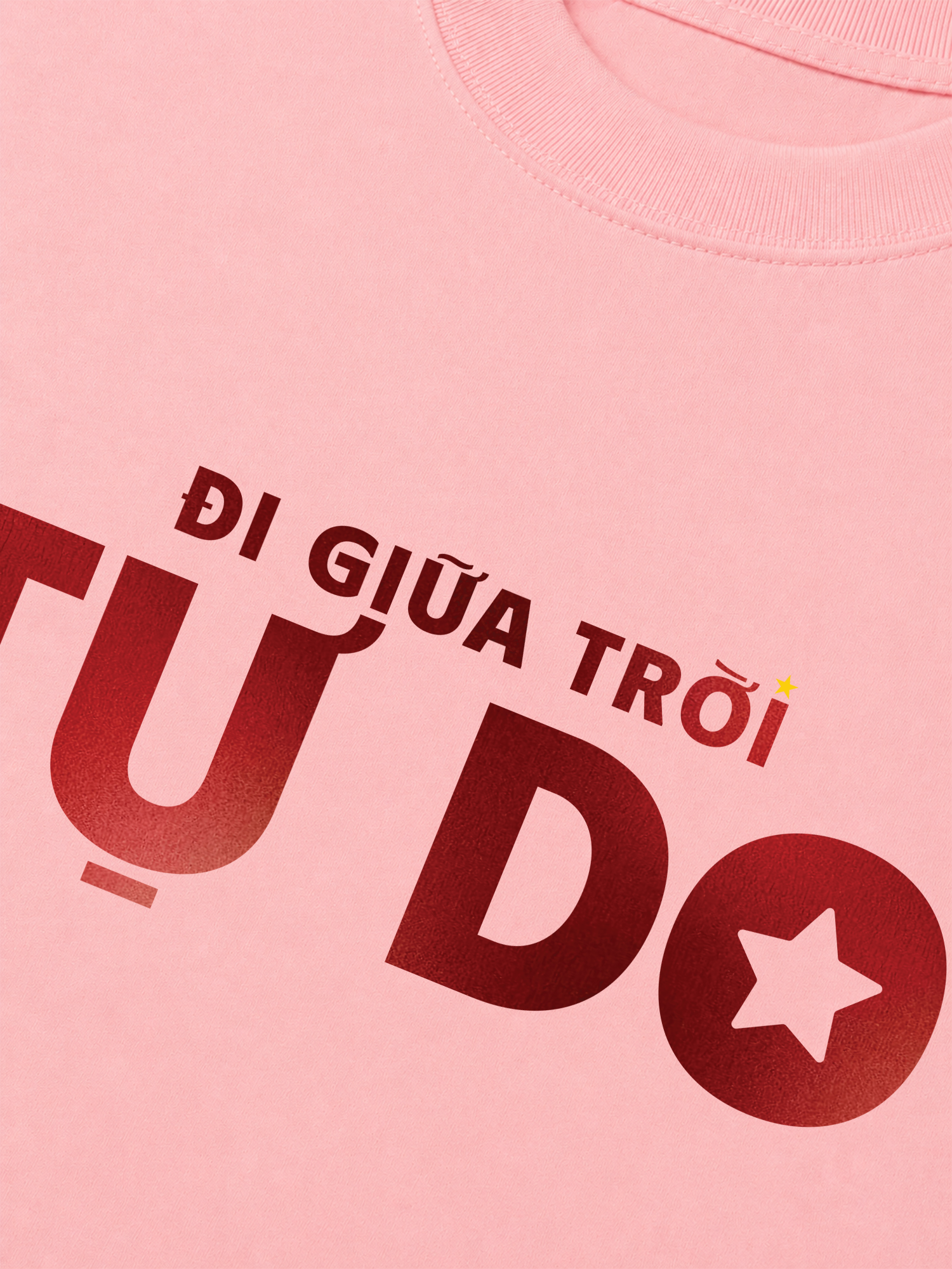 Áo Thun Relaxed Fit Đi Giữa Trời Tự Do