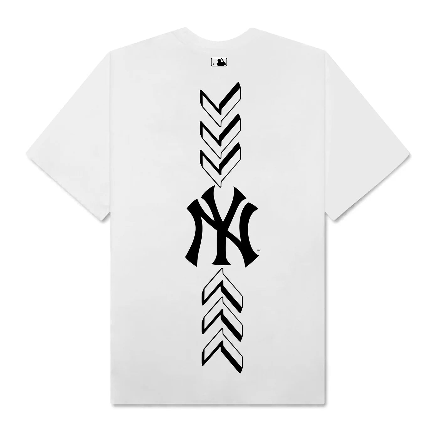 Flash Sale MLB Seamball Round Over Fit New York Yankees T-Shirt